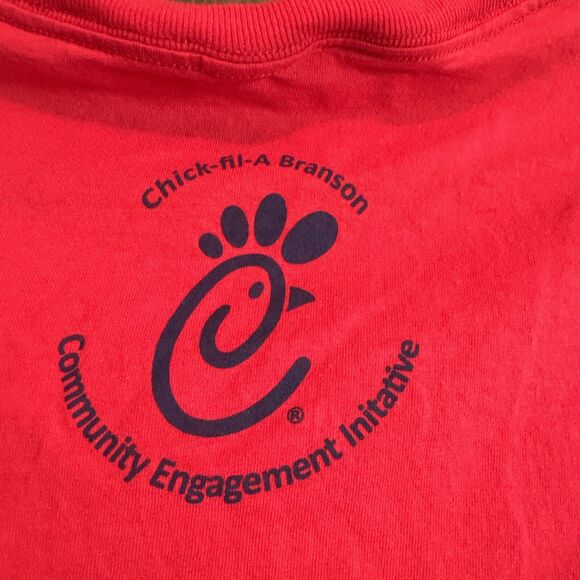 Chic Fil A I’m Here To Serve Catering T Shirt Red Branson Adult No Tag (Medium?) - Picture 4 of 8